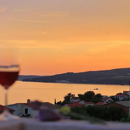 Holiday home Spacious With Swimming Pool Maslenica