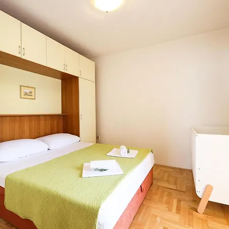 Spacious With Swimming Pool * Maslenica